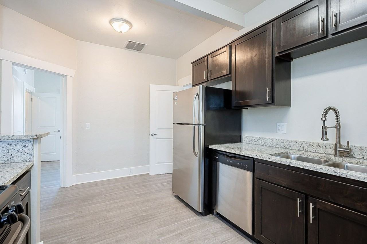 1333 N. Park Ave. - Photo 6 of 41