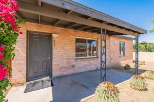 featured image of 1321 E Lee St