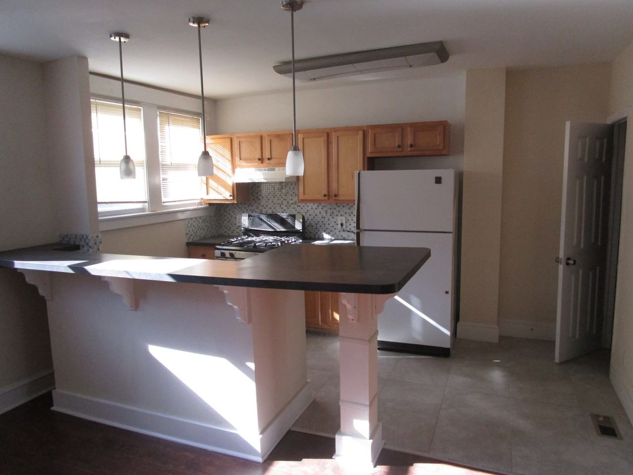 1914 Ashley St - Photo 6 of 7