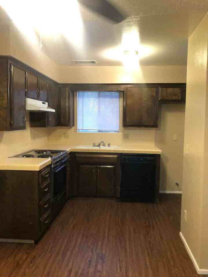 2515 W Victor Ct - Photo 4 of 14