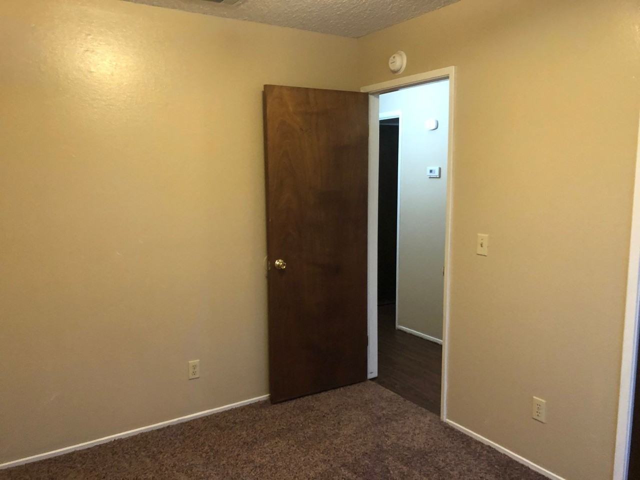 2515 W Victor Ct - Photo 5 of 14