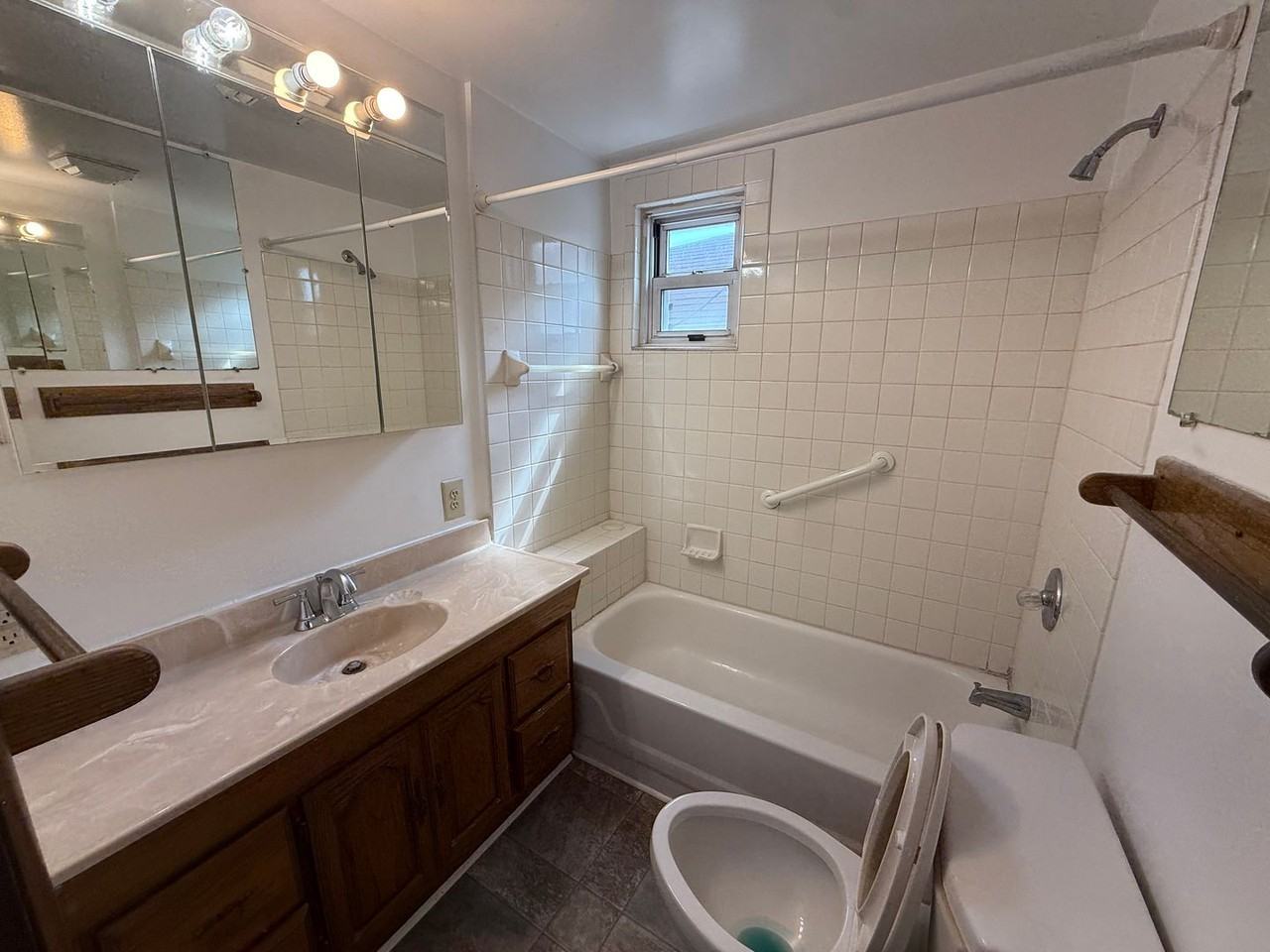 2811 E 16th St - Photo 7 of 10