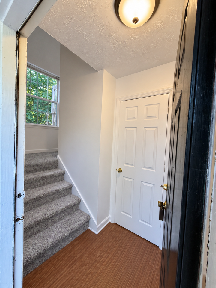 4737 Victoria Dr - Photo 4 of 7