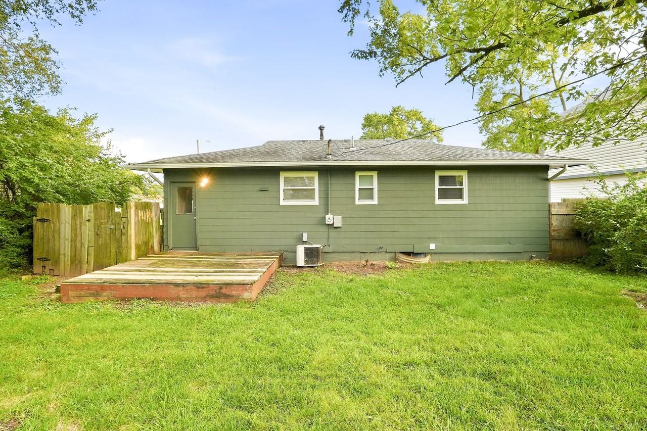 5233 Fullerton Dr - Photo 2 of 10