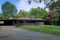 753 Maple Grove St - Photo 1 of 1