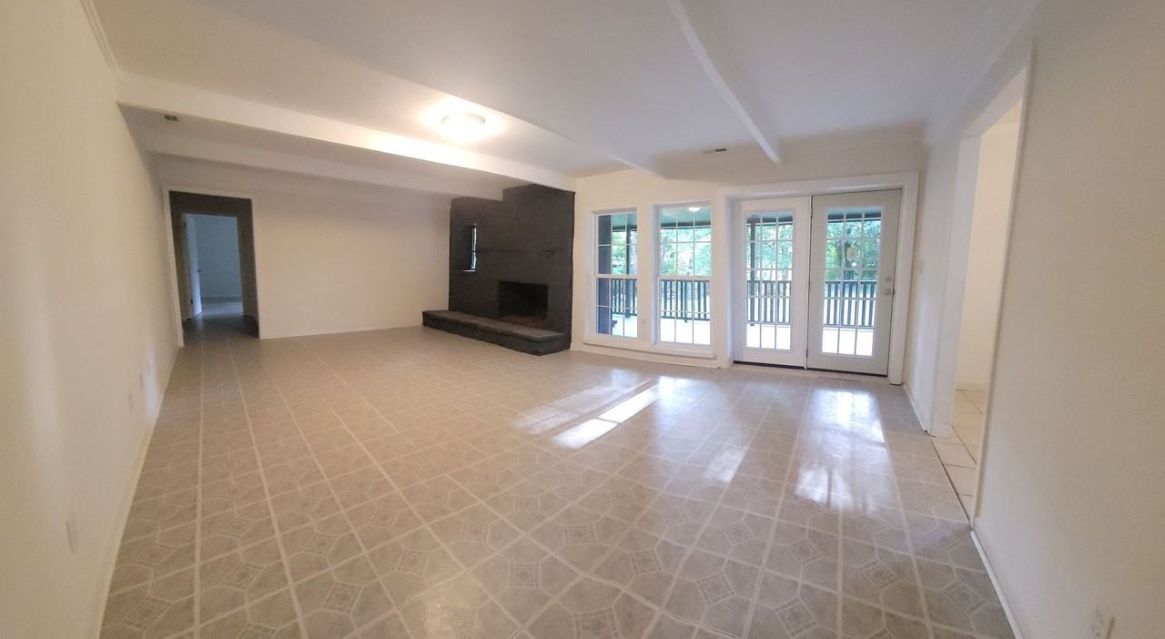 753 Maple Grove St - Photo 2 of 15