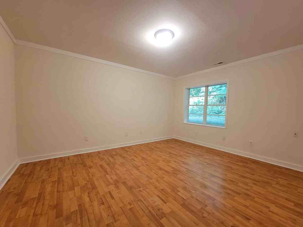 753 Maple Grove St - Photo 6 of 15