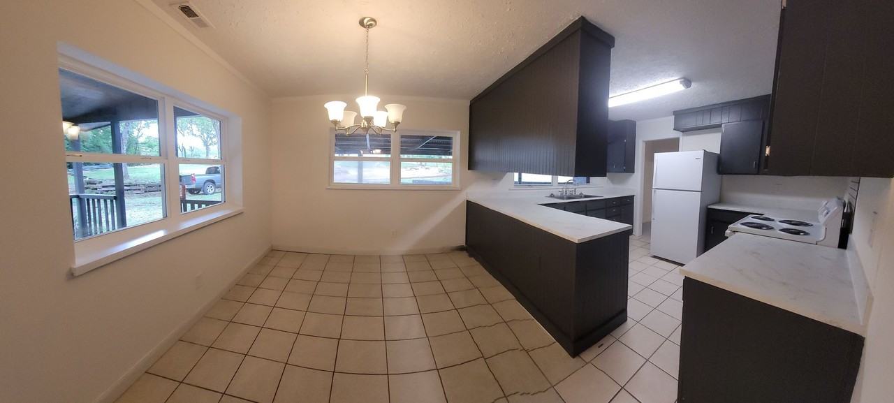 753 Maple Grove St - Photo 7 of 15