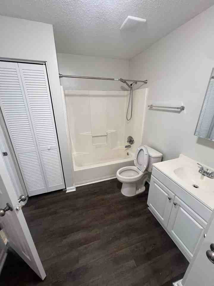114 Beth Dr - Photo 2 of 8