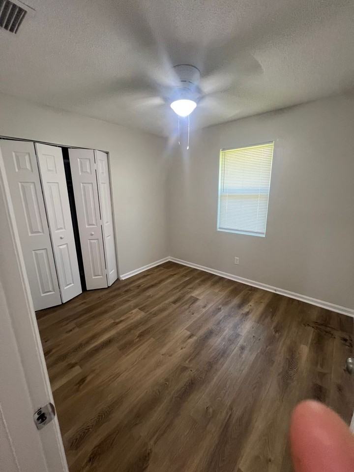 114 Beth Dr - Photo 3 of 8