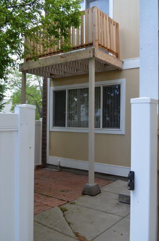 1610 Roadrunner Pl - Photo 2 of 12
