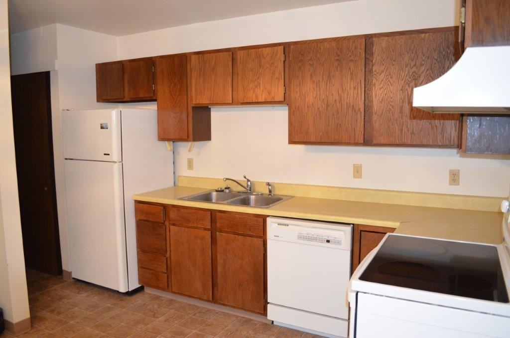 1610 Roadrunner Pl - Photo 4 of 12