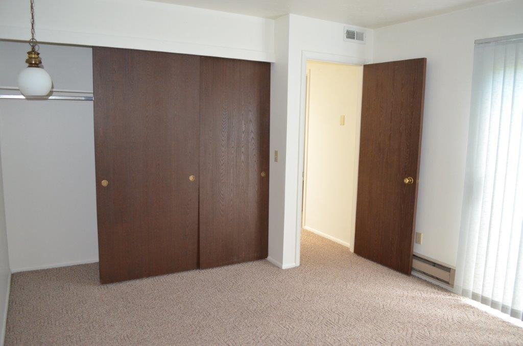 1610 Roadrunner Pl - Photo 7 of 12