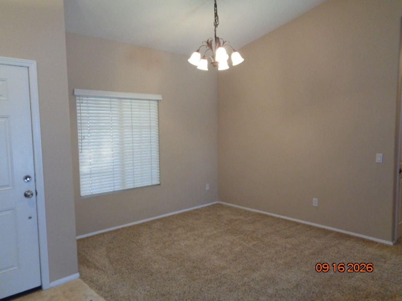 43932 Johns Ct - Photo 4 of 21