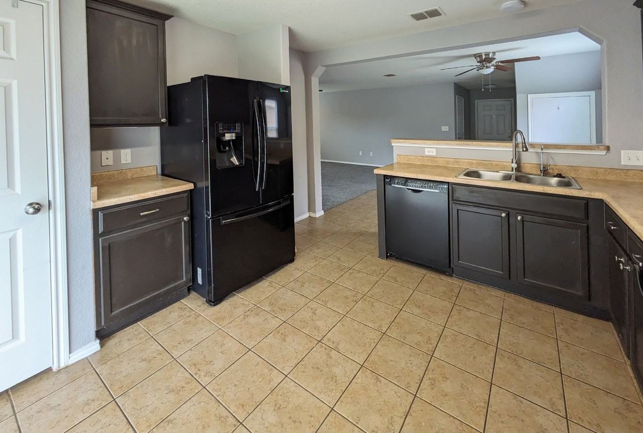 25114 Remington Oaks - Photo 7 of 29