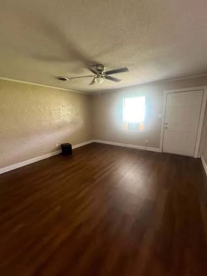 3200 Proper St #20 - Photo 2 of 6