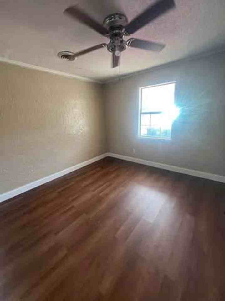 3200 Proper St #20 - Photo 6 of 6