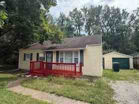 2301 W Oliver Dr - Photo 1 of 1