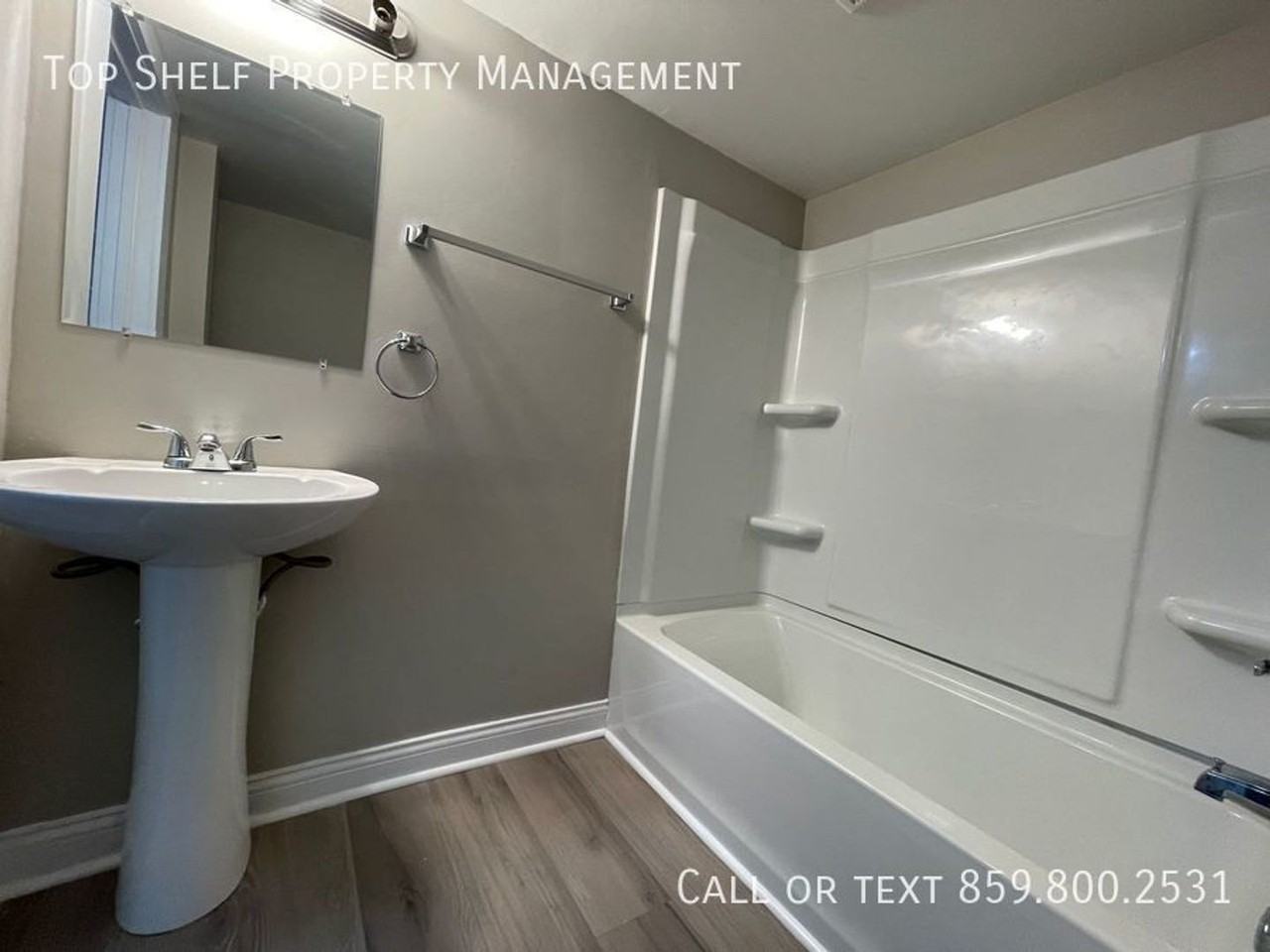 307 Wallace Ave - Photo 4 of 15