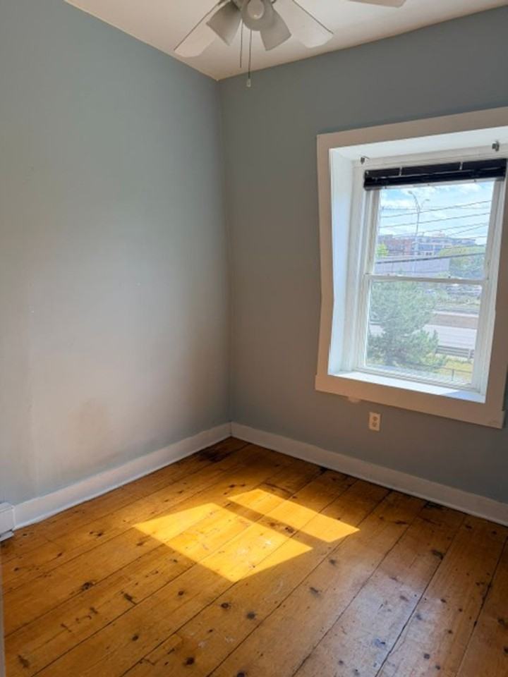 288 Lincoln St - Photo 2 of 5