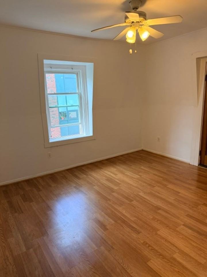 288 Lincoln St - Photo 4 of 5