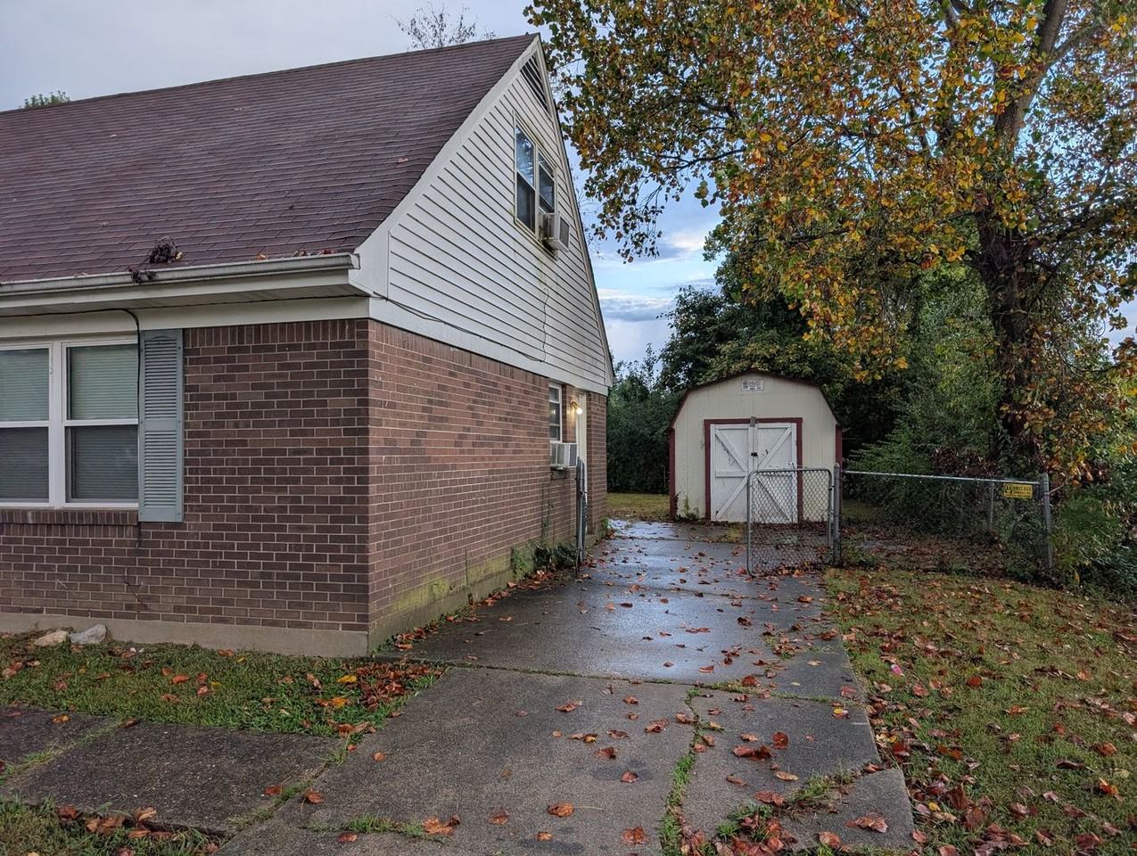 2620 Lamborne Blvd - Photo 2 of 27