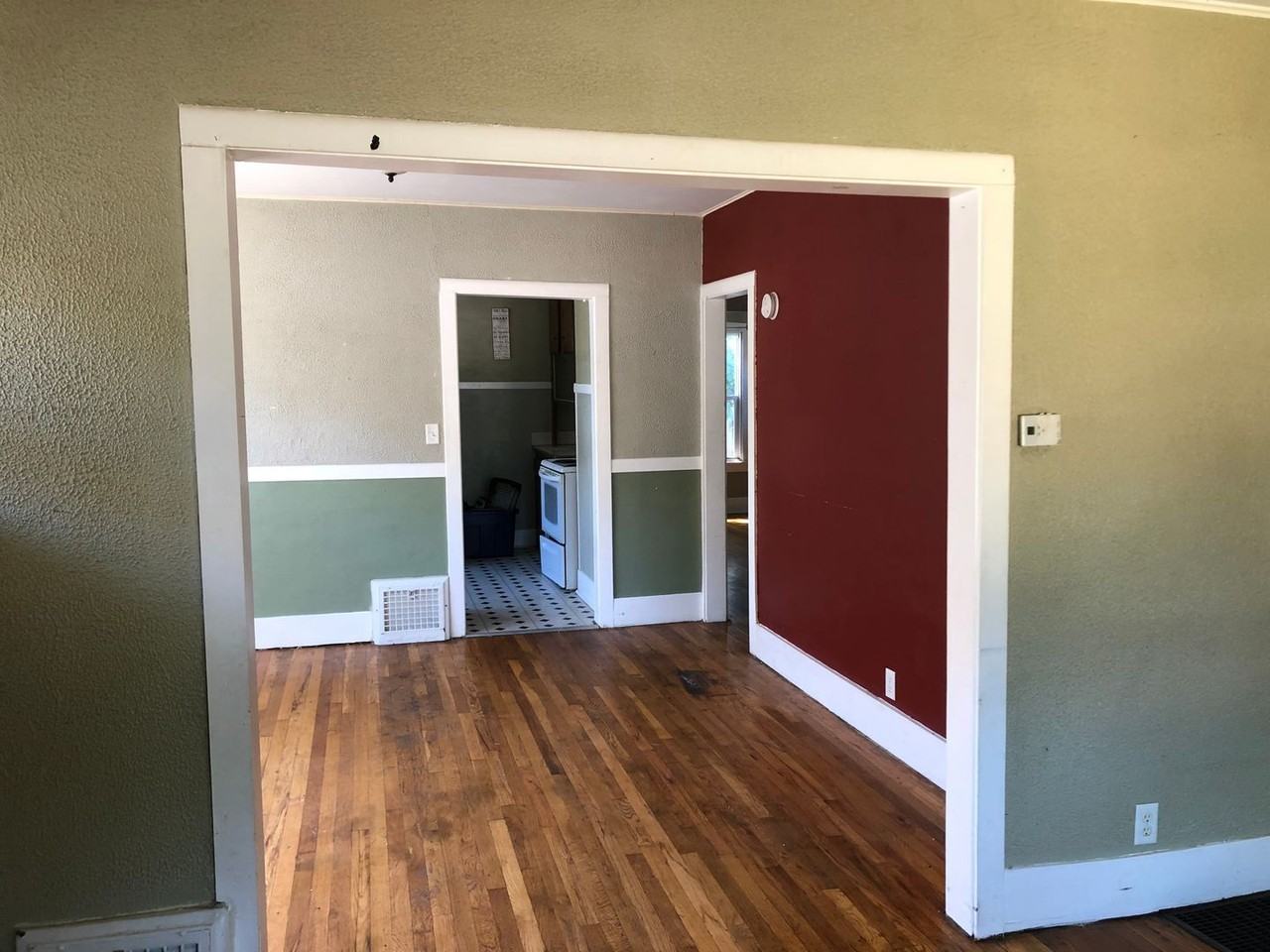 928 Benton Ave - Photo 4 of 11