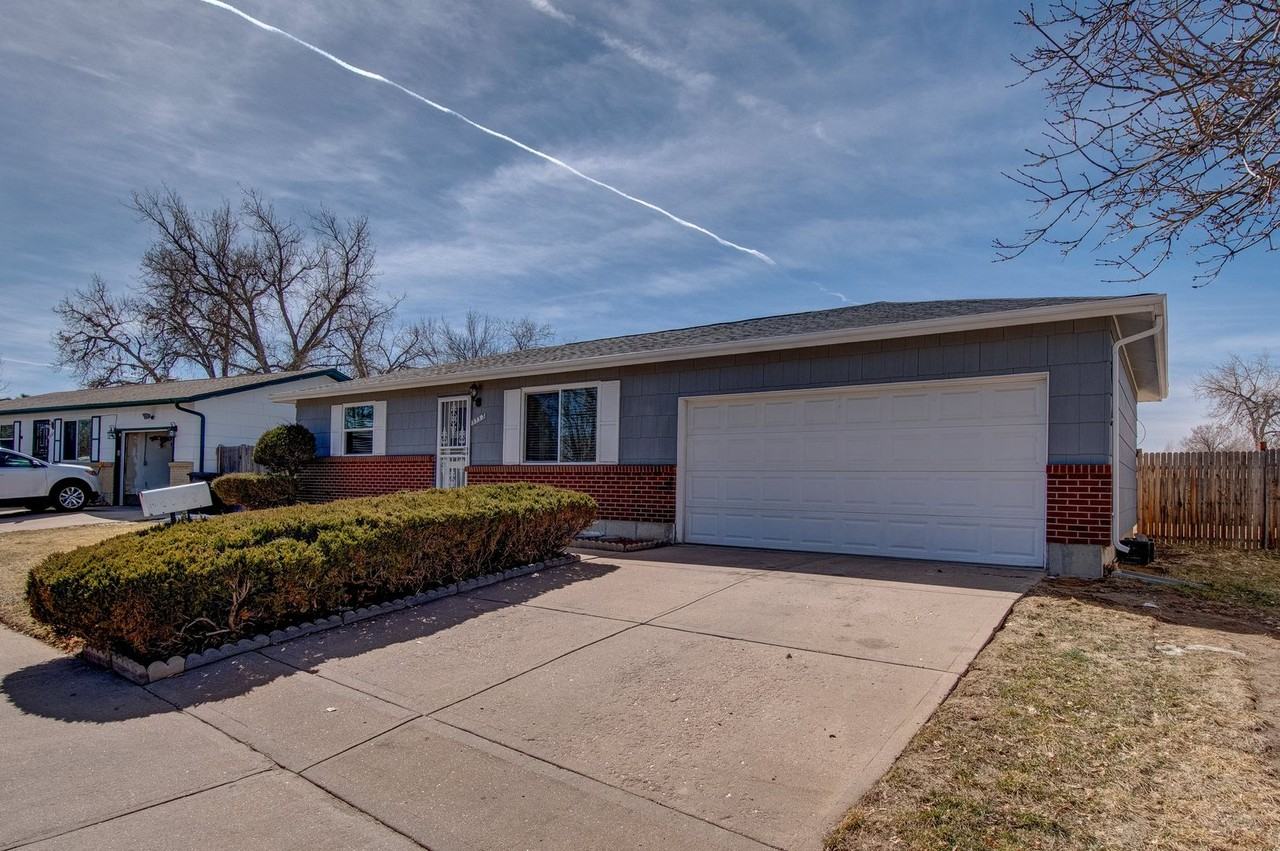 5553 Crystal Way - Photo 4 of 42