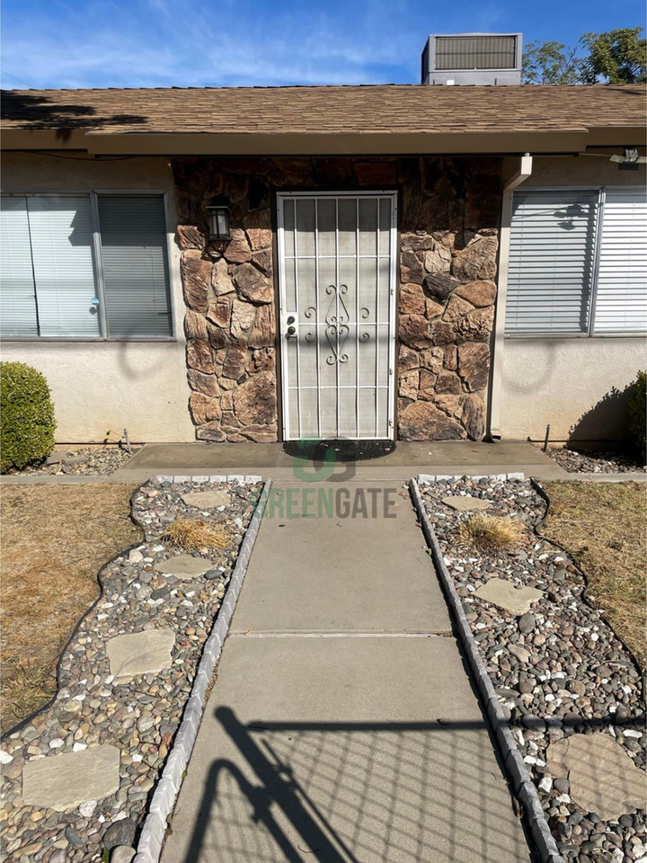 332 W G St - Photo 3 of 28
