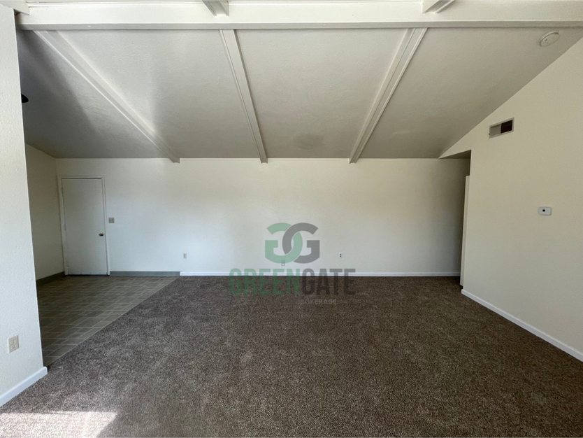 332 W G St - Photo 6 of 28