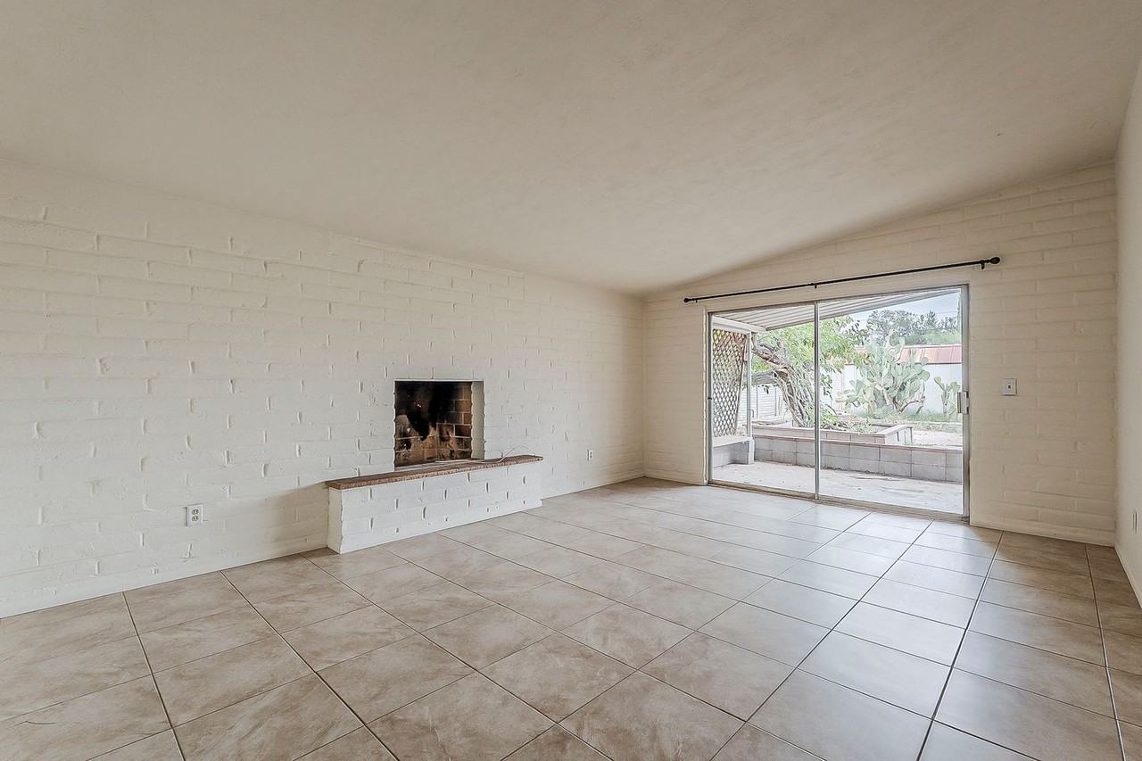 1437 E. Lester St. - Photo 4 of 50
