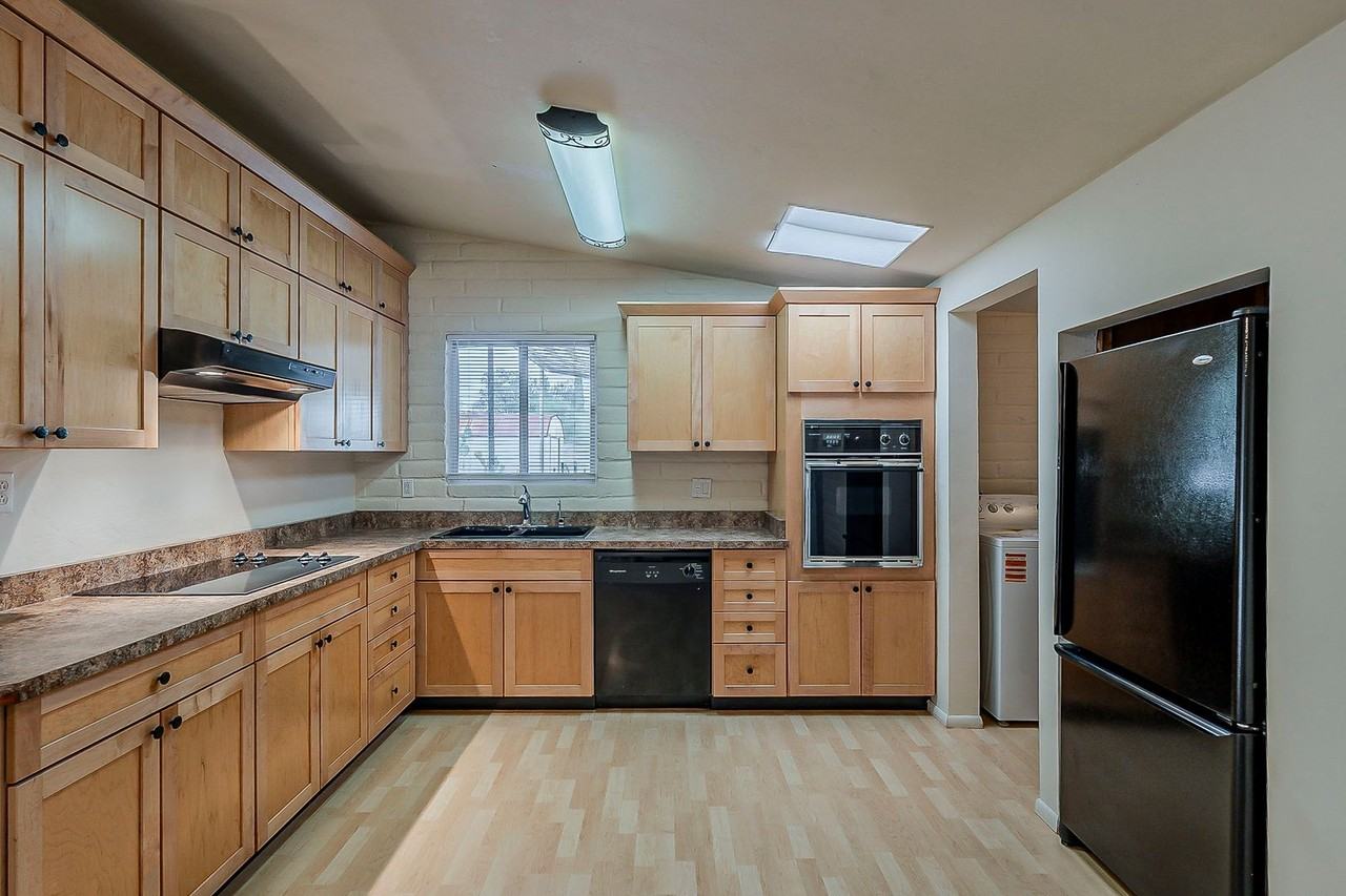 1437 E. Lester St. - Photo 6 of 50