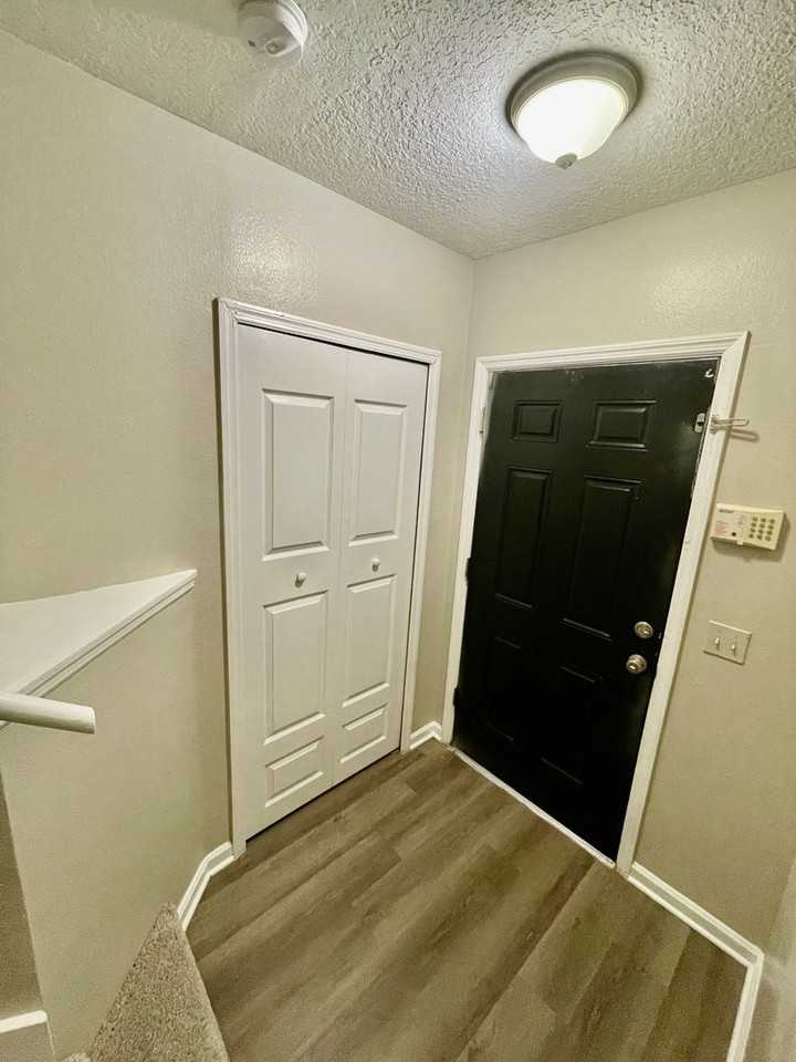 6542 Swissco Dr - Photo 4 of 29