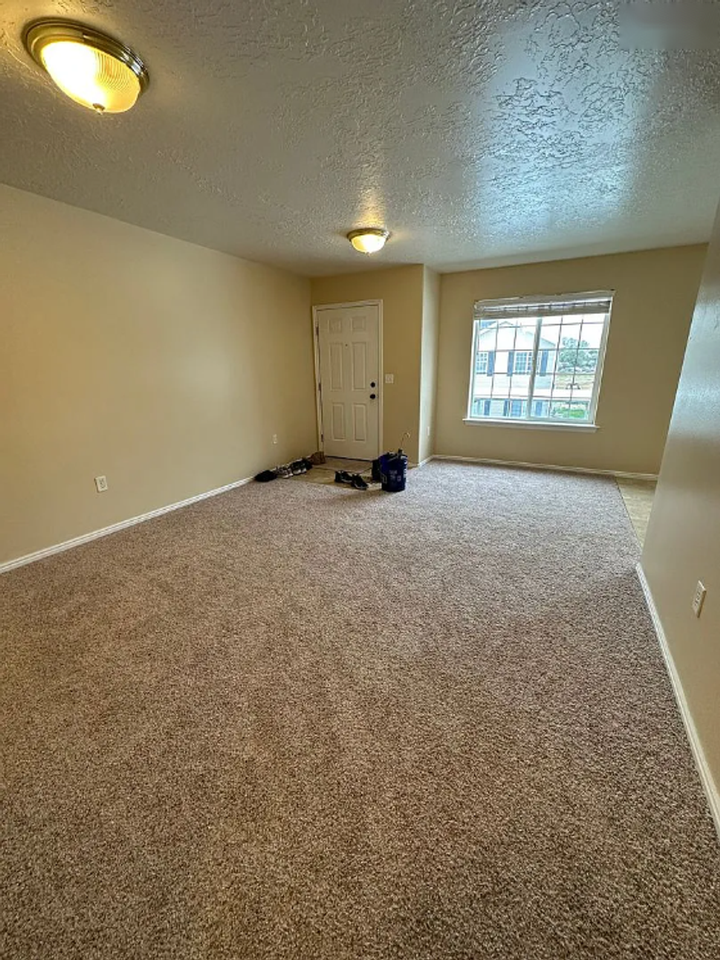640 S 5th W #220 - Photo 3 of 15