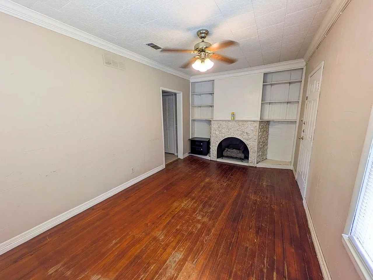824 Llano St - Photo 6 of 8