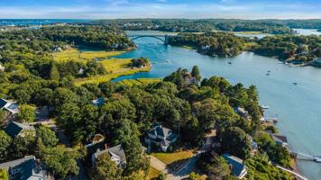 featured image of 64 Riverview Rd