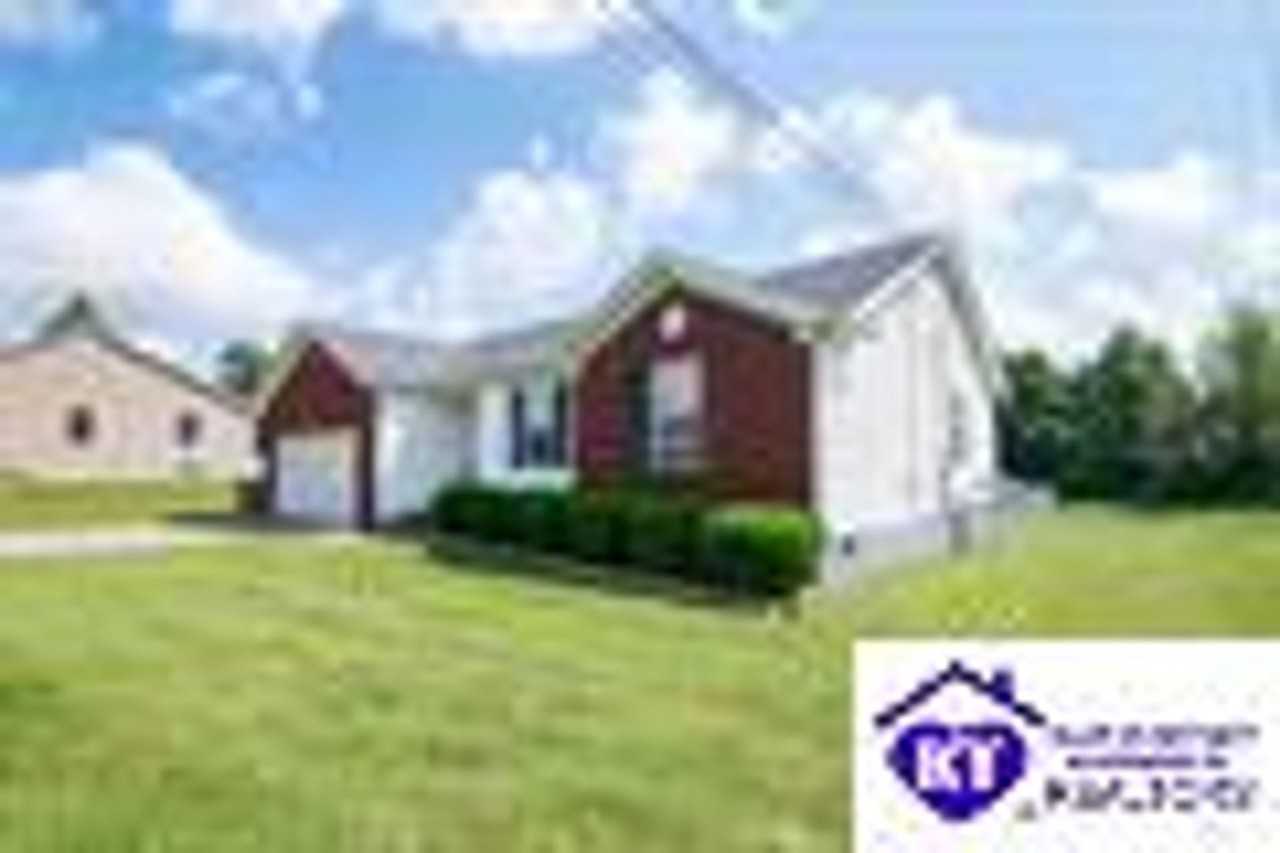 520 University Dr - Photo 3 of 7