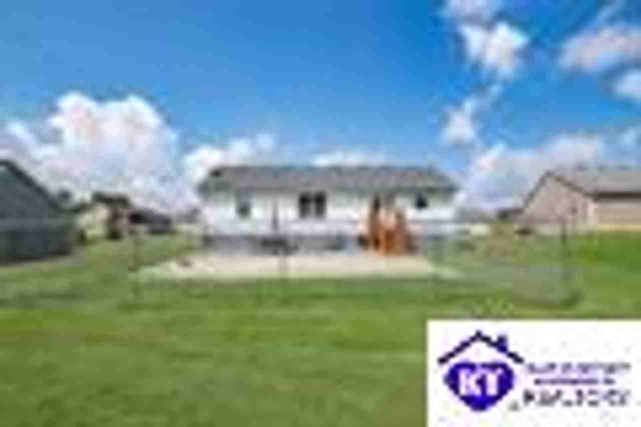 520 University Dr - Photo 7 of 7