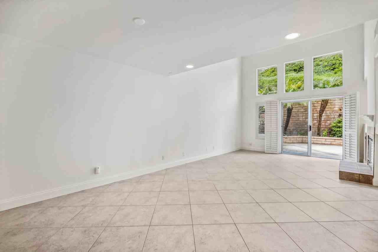 29441 Port Royal Way - Photo 3 of 27