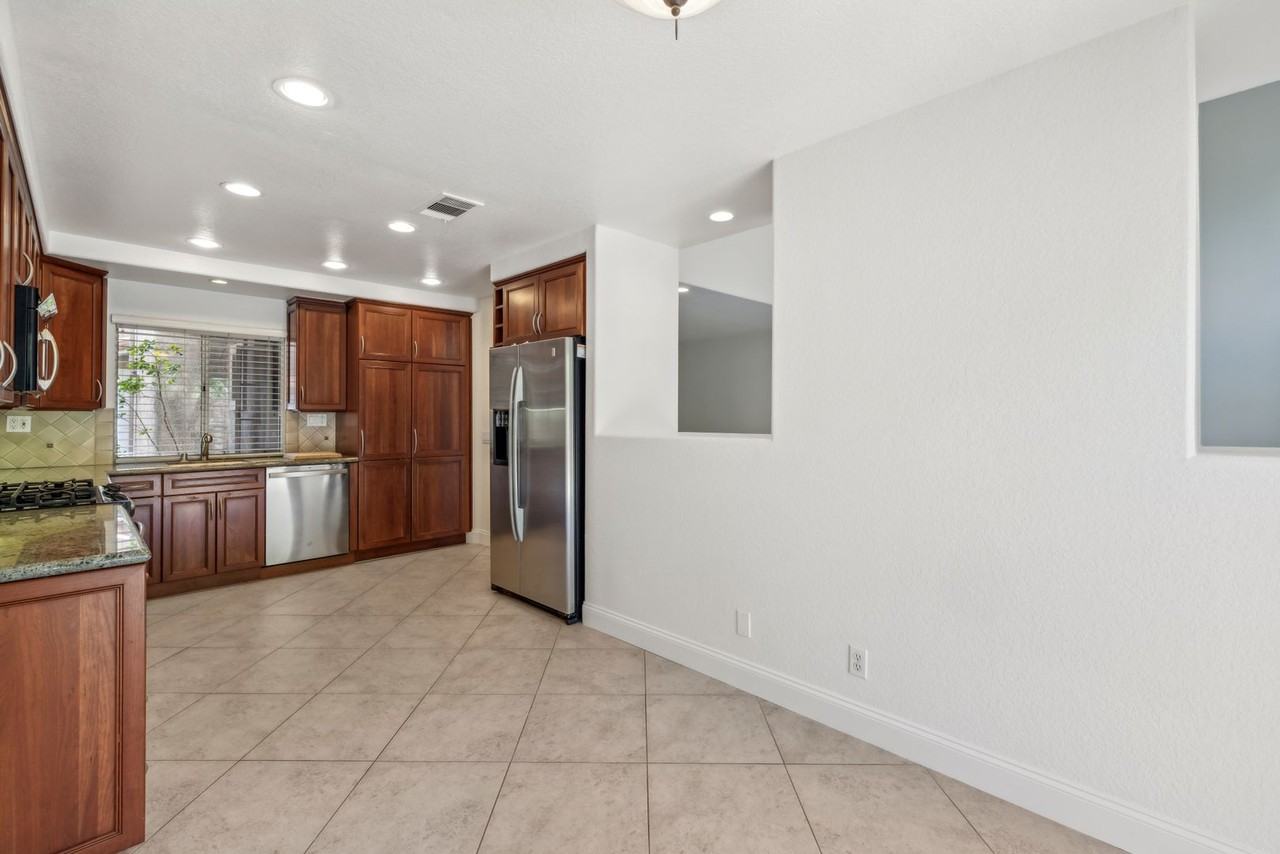 29441 Port Royal Way - Photo 6 of 27