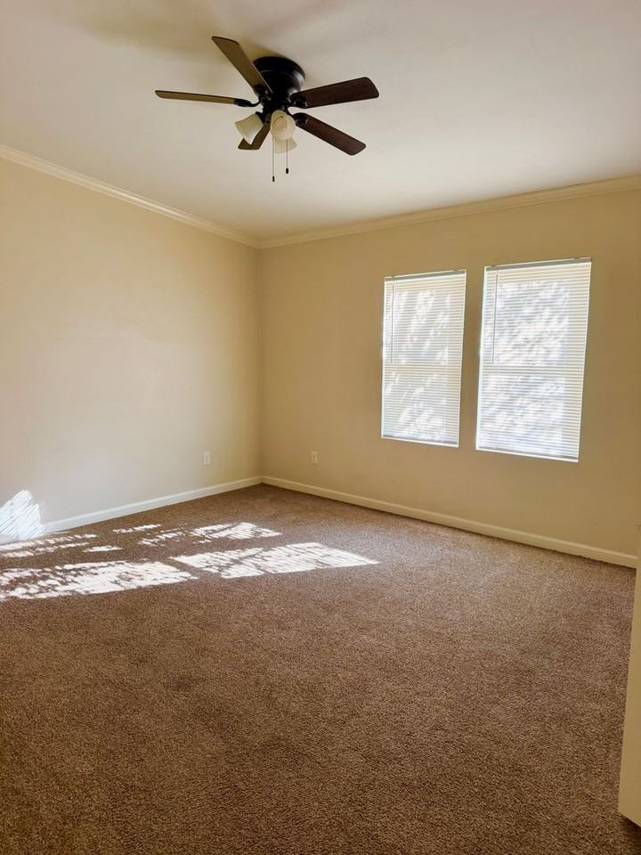 218 218 Wind Haven Dr - Photo 6 of 8