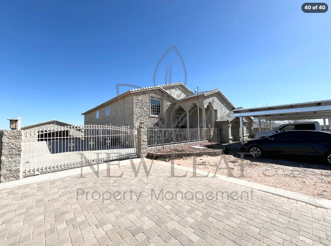 21468 Chimayo Rd - Photo 3 of 38