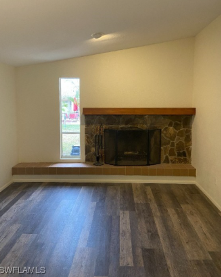 1913 Viscaya Pkwy - Photo 3 of 23