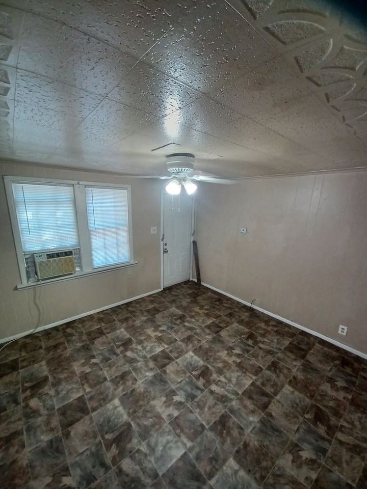 1419 Nw Logan St - Photo 3 of 14