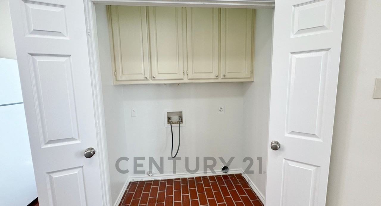 4141 Hyer St #D - Photo 6 of 19
