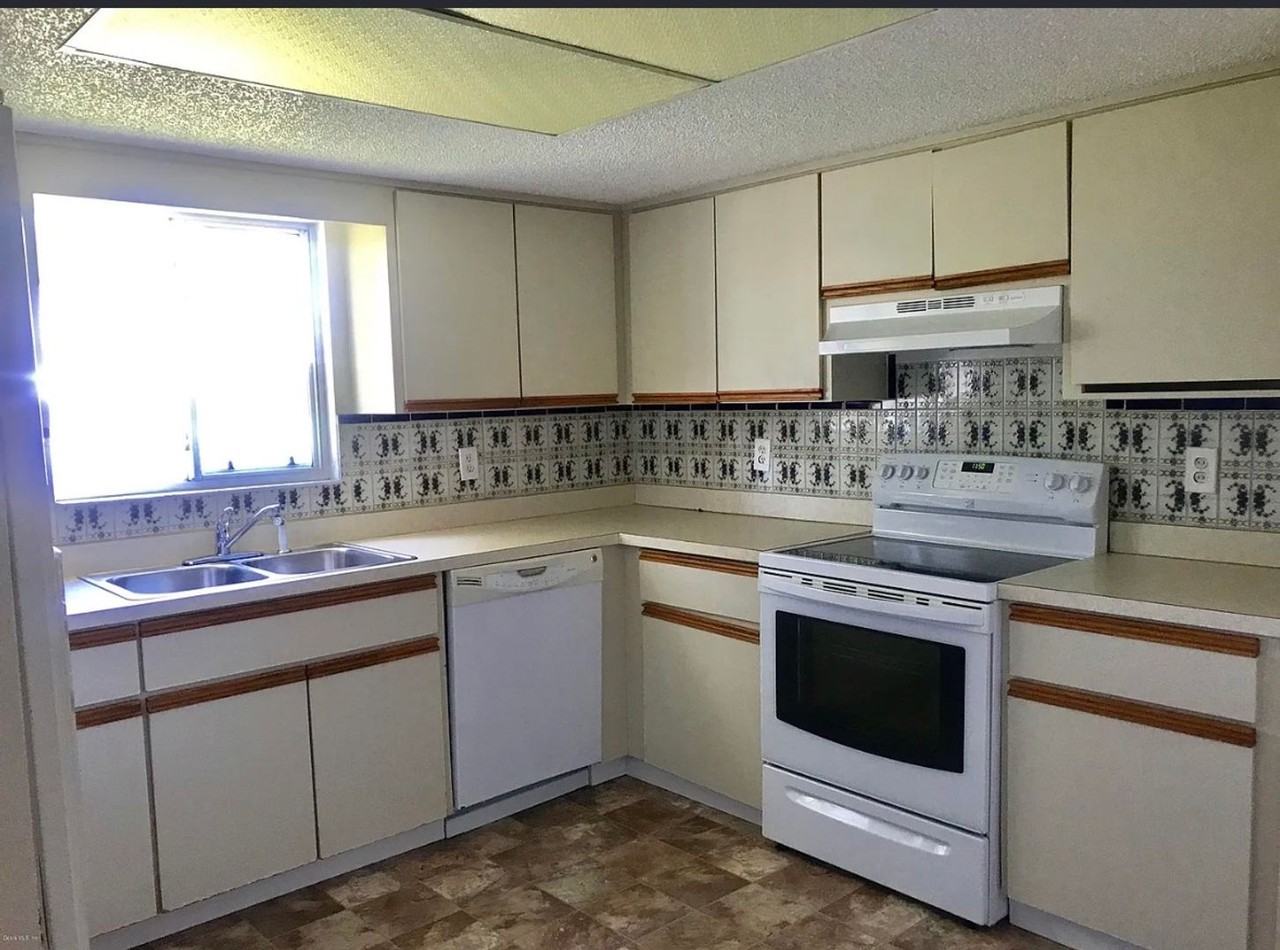 17677 Se 108th Ave - Photo 3 of 5