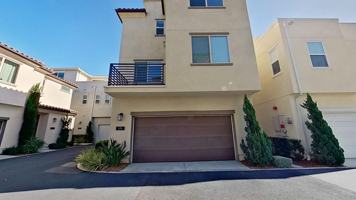 featured image of 574 S Motif St