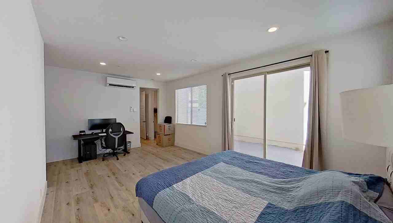 574 S Motif St - Photo 6 of 39