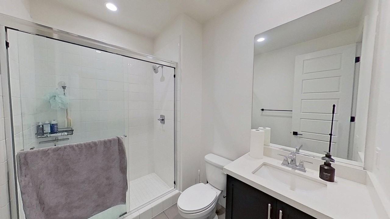 574 S Motif St - Photo 7 of 39
