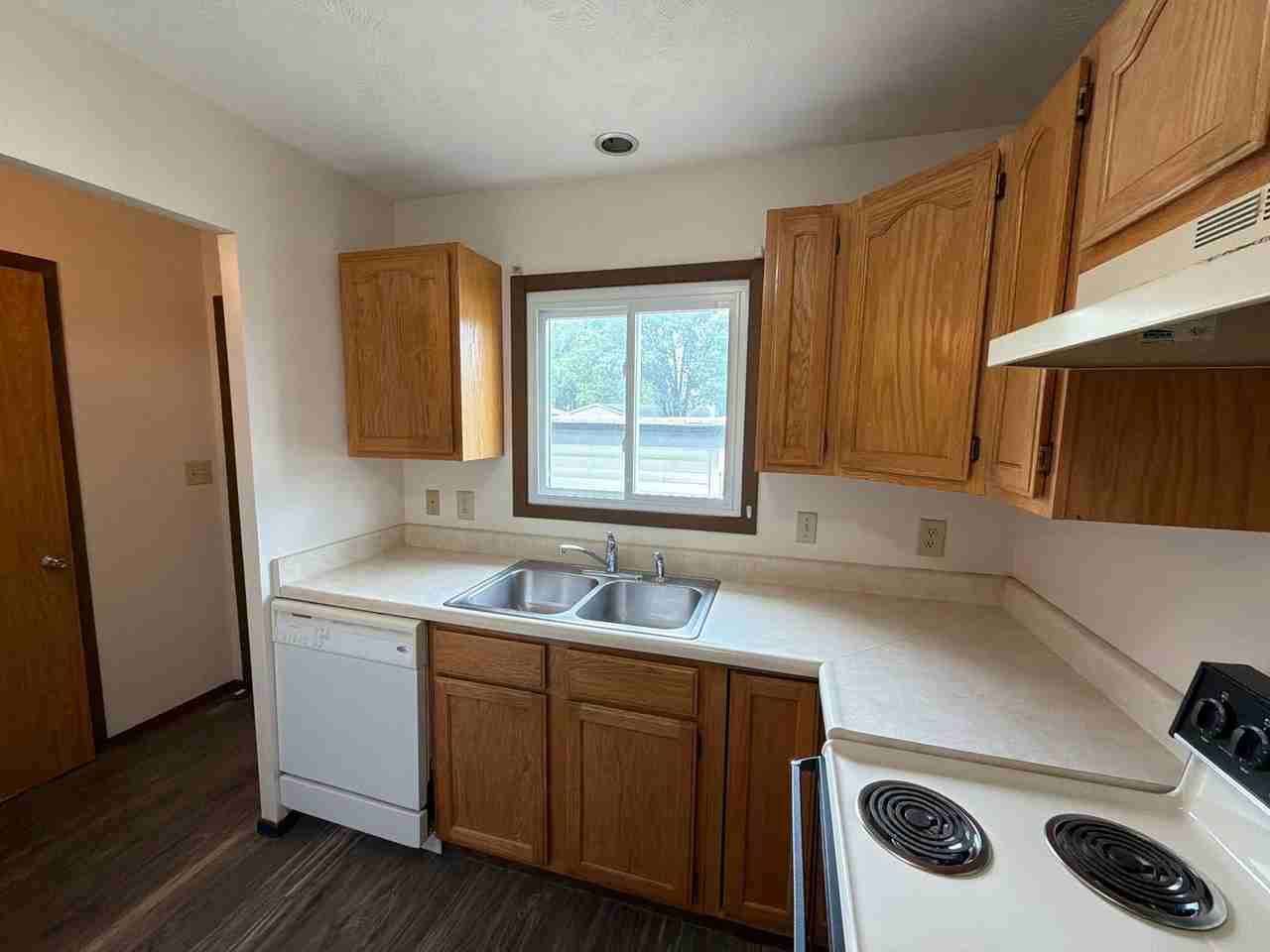 4620 Grassridge Rd - Photo 6 of 18